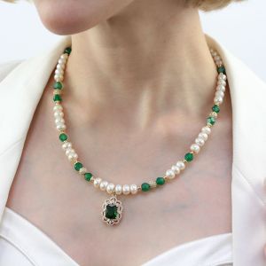 Colier "Royal green" din perle naturale, agat si rhinestone